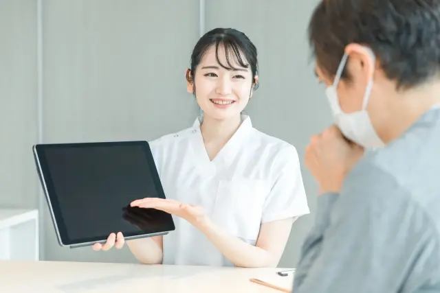 中の島メンタルクリニックは地下鉄南北線 中の島駅直結の心療内科・精神科です。お薬とお薬以外の両面で治療を行います。その場しのぎの応急処置的な治療ではなく、病気が再発しそうになっても大丈夫と自信をもっていただける中・長期的な治療を目指しています。